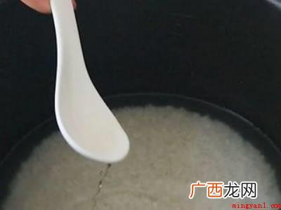 焖大米饭的步骤是什么 具体操作步骤 焖大米饭的步骤是什么