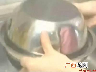 怎么让蛤蜊把沙吐干净的具体操作步骤 怎么让蛤蜊把沙吐干净