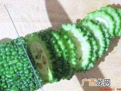 苦瓜皮怎么晒好吃的具体操作步骤 苦瓜皮怎么晒好吃