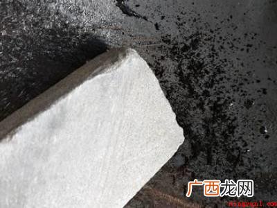 铁锅怎么清洗锅内的污垢的具体操作步骤 铁锅怎么清洗锅内的污垢