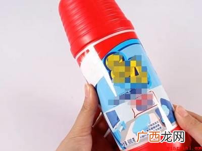 如何把深色衣服漂成浅色