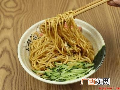拌面怎么吃的具体操作步骤 拌面怎么吃