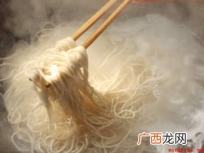 拌面怎么吃的具体操作步骤 拌面怎么吃