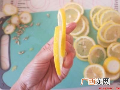 柠檬干怎么制作方法的具体操作步骤 柠檬干怎么制作方法