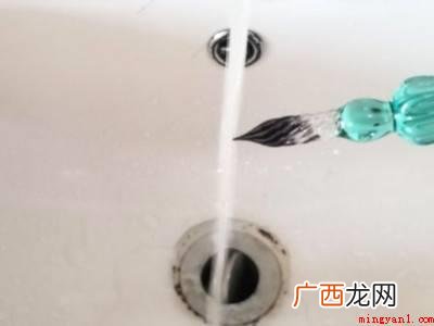 玻璃笔正确使用方法的具体操作步骤 玻璃笔正确使用方法