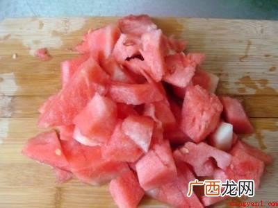 西瓜吃不完如何处理的具体操作步骤 西瓜吃不完如何处理