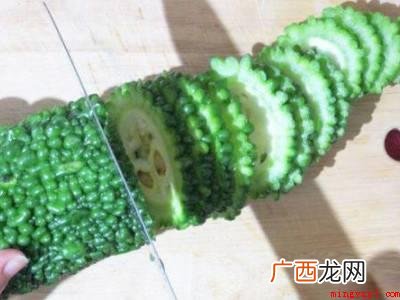 新鲜苦瓜怎么晒的具体操作步骤 新鲜苦瓜怎么晒