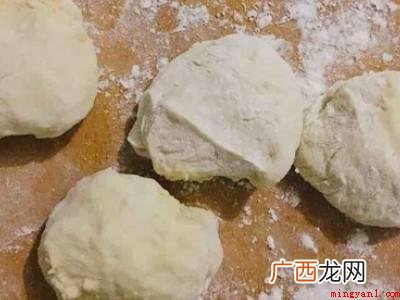 烙发面饼如何做的松软好吃共有5步 烙发面饼如何做的松软好吃