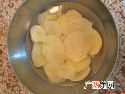 空气炸锅怎样炸薯片的操作步骤 空气炸锅怎样炸薯片