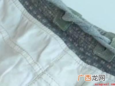 裤子上的绳子怎么打结方法