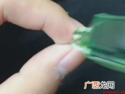 手被502胶水粘住了怎么去除