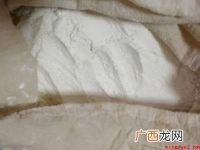 小麦粉怎么变低筋面粉的具体操作步骤 小麦粉怎么变低筋面粉