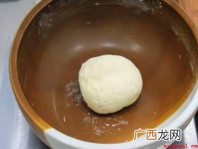 怎样发面做包子才松软的具体操作步骤 怎样发面做包子才松软