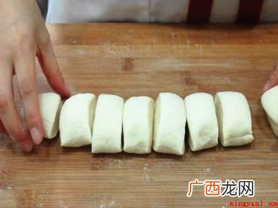 怎样发面做包子才松软的具体操作步骤 怎样发面做包子才松软