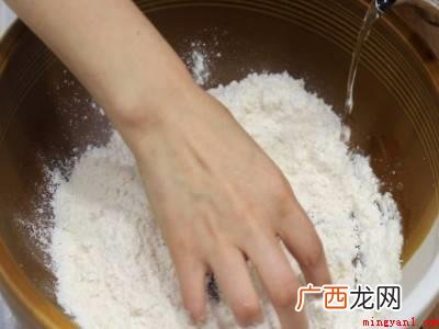 怎样发面做包子才松软的具体操作步骤 怎样发面做包子才松软
