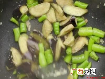 红烧茄子怎样做才好吃的具体操作步骤 红烧茄子怎样做才好吃