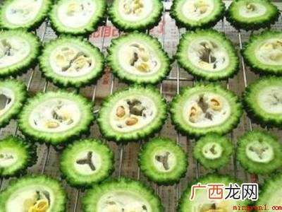苦瓜怎么晒干的具体操作步骤 苦瓜怎么晒干