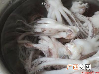鱿鱼须怎么处理的具体操作步骤 鱿鱼须怎么处理