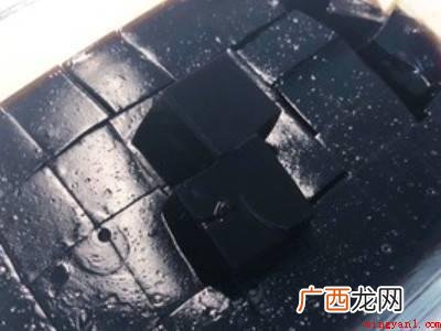 黑凉粉煮起来结块怎么办