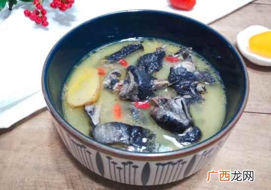 吃乌鸡可以调月经吗