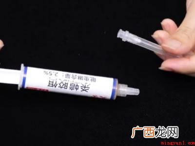 蟑螂胶饵怎么使用的具体操作步骤 蟑螂胶饵怎么使用