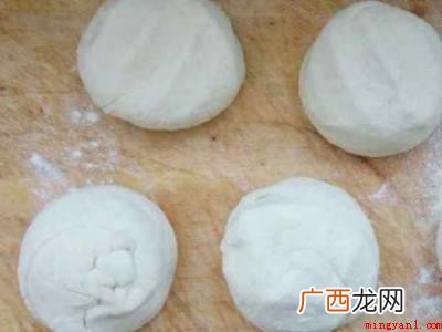 炸菜角的面怎么和窍门的具体操作步骤 炸菜角的面怎么和窍门