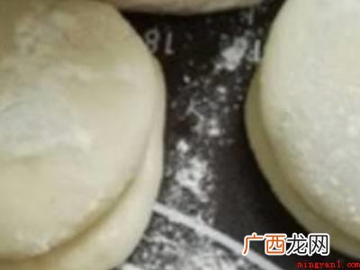 炸菜角的面怎么和窍门的具体操作步骤 炸菜角的面怎么和窍门