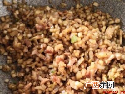茄子肉包子怎么调馅好吃