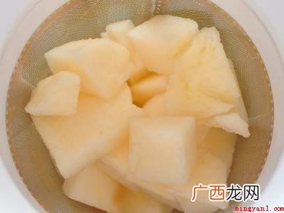 葡萄汁和什么一起榨汁的具体操作步骤 葡萄汁和什么一起榨汁