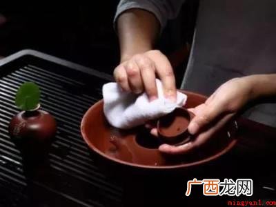 紫砂杯怎么清洗茶垢的具体操作步骤 紫砂杯怎么清洗茶垢