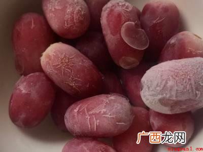 提子怎么剥皮的具体操作步骤 提子怎么剥皮