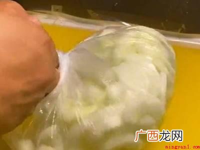 老黄瓜怎么保存时间长的具体操作步骤 老黄瓜怎么保存时间长