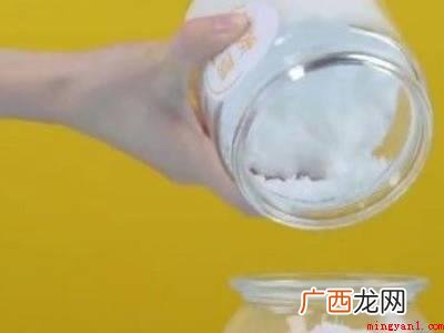 盐凝固在盐罐里怎么办的具体操作步骤 盐凝固在盐罐里怎么办