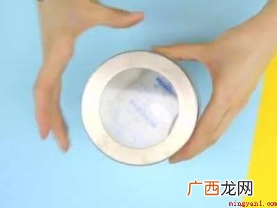 盐凝固在盐罐里怎么办的具体操作步骤 盐凝固在盐罐里怎么办