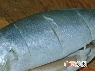 鱼清蒸要怎么做才好吃的具体操作步骤 鱼清蒸要怎么做才好吃
