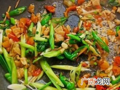 花肠怎么炒好吃又脆 具体操作步骤 花肠怎么炒好吃又脆