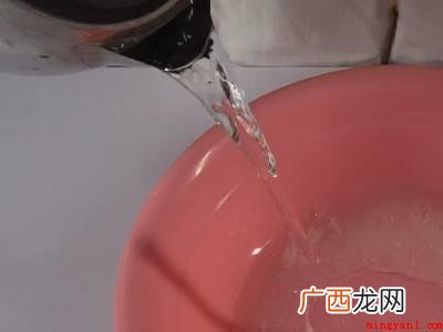 竹纤维床单可以机洗么的具体操作步骤 竹纤维床单可以机洗么