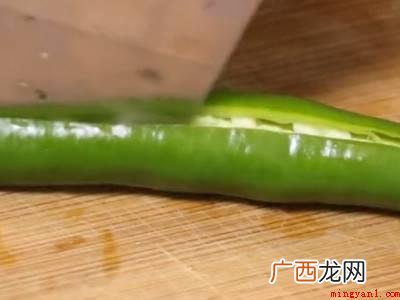 青辣椒如何晒干才能成绿色