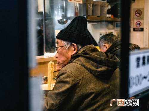 做梦梦到已故亲人复活什么意思