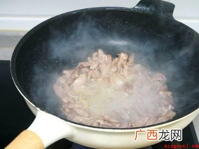 爆炒鸡心要用热水焯一下吗