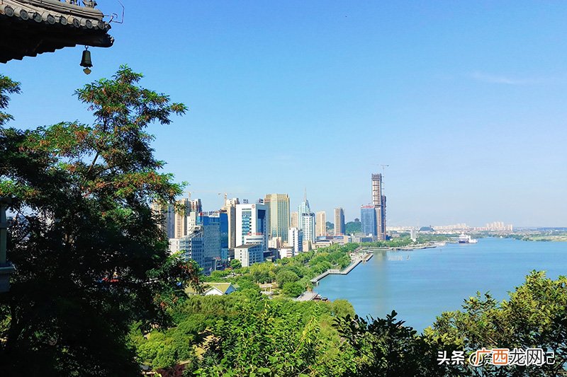 镇江有什么好玩的地方旅游景点免费 镇江有什么好玩的地方旅游景点
