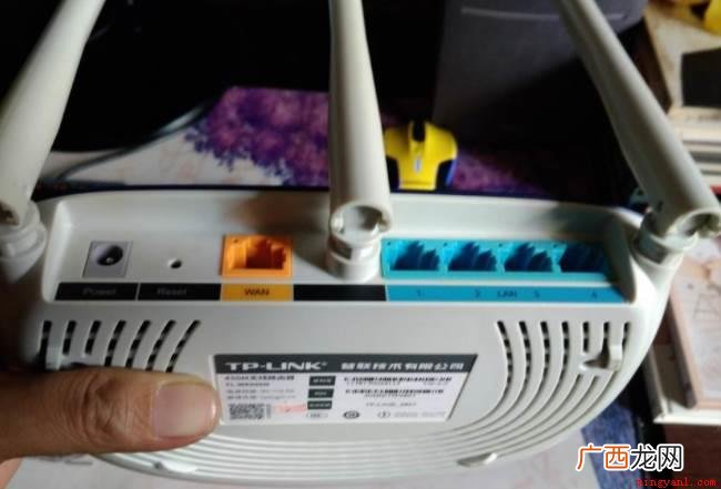 tplink路由器为例,连接电源后,打开手机的wifi功能, 无线网络如何登录认证