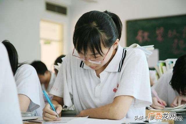 高三不愿意去学校参加考试 高三学生不想参加高考怎么办