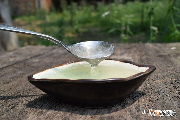 为什么蜂蜜又会变质 蜂蜜可以保存多久不变质