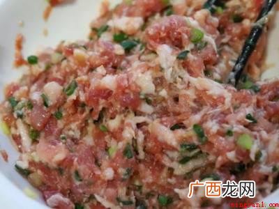 小馄饨馅怎么调才好吃的具体操作步骤 小馄饨馅怎么调才好吃