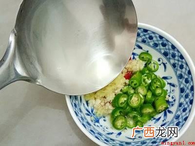 鹌鹑怎么吃的具体操作步骤 鹌鹑怎么吃