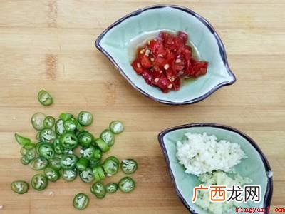 鹌鹑怎么吃的具体操作步骤 鹌鹑怎么吃