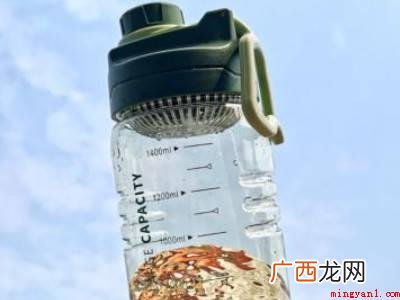 塑料杯怎么清洗干净的具体操作步骤 塑料杯怎么清洗干净