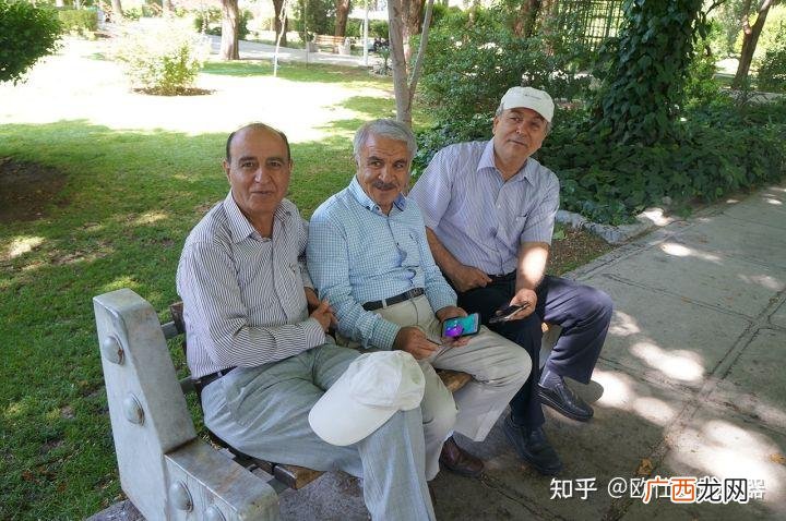 老年人怎么选择助听器价位合适 老人助听器什么牌子最好