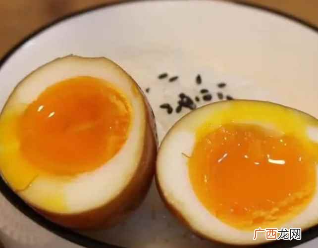 半熟蛋和全熟蛋口感上的区别 溏心蛋要煮几分钟